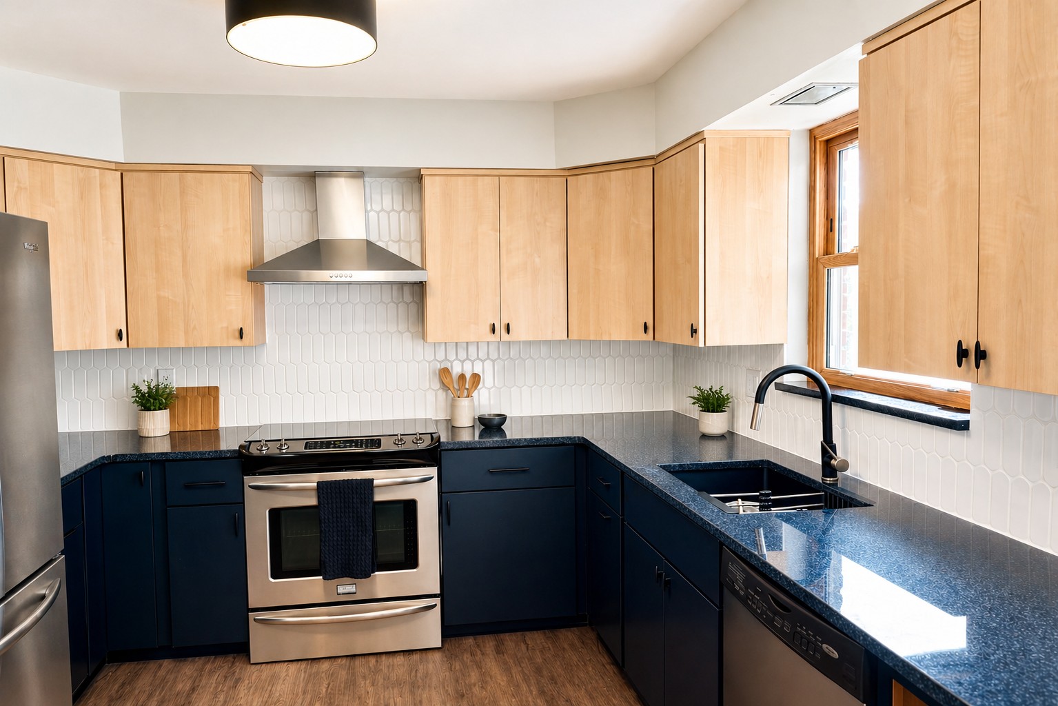 Navy & Maple Picket Kitchen